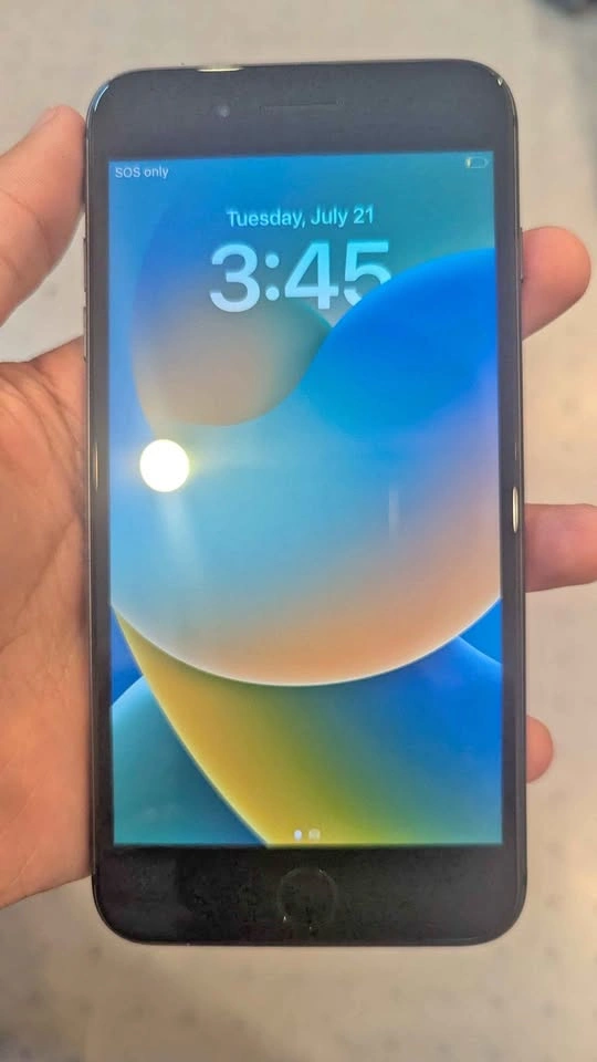 iPhone 8 Plus - 64gb - 80% Battery Health