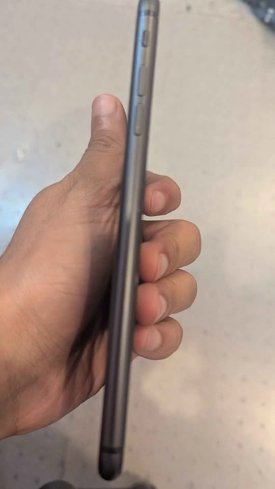 iPhone 8 Plus - 64gb - 80% Battery Health - photo 5