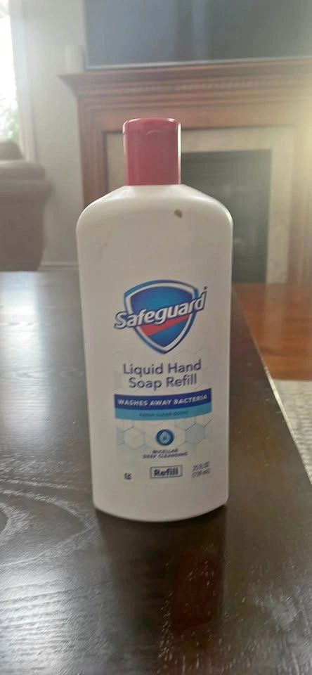 Safeguard liquid hand soap Sunny Citrus