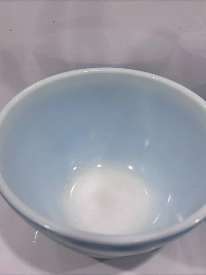 Pyrex Vintage Mixing Bowls set of 3 #401 - photo 2