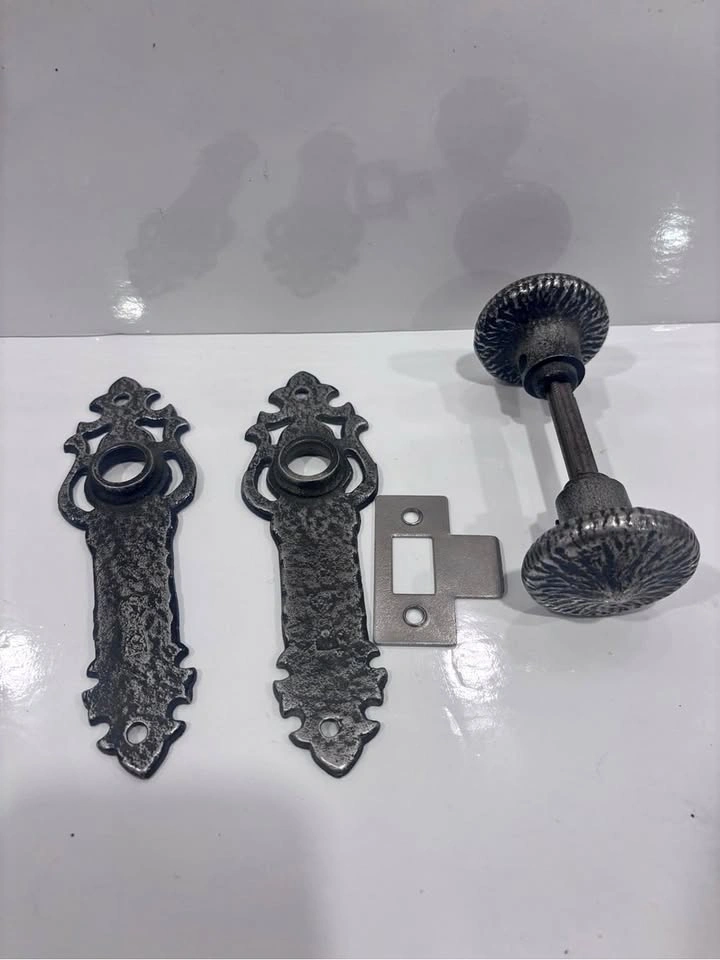 Vintage Style Ornate Victorian Door Knob Set