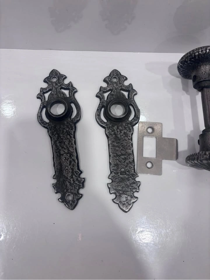 Vintage Style Ornate Victorian Door Knob Set - photo 2