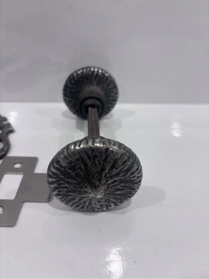 Vintage Style Ornate Victorian Door Knob Set - photo 3
