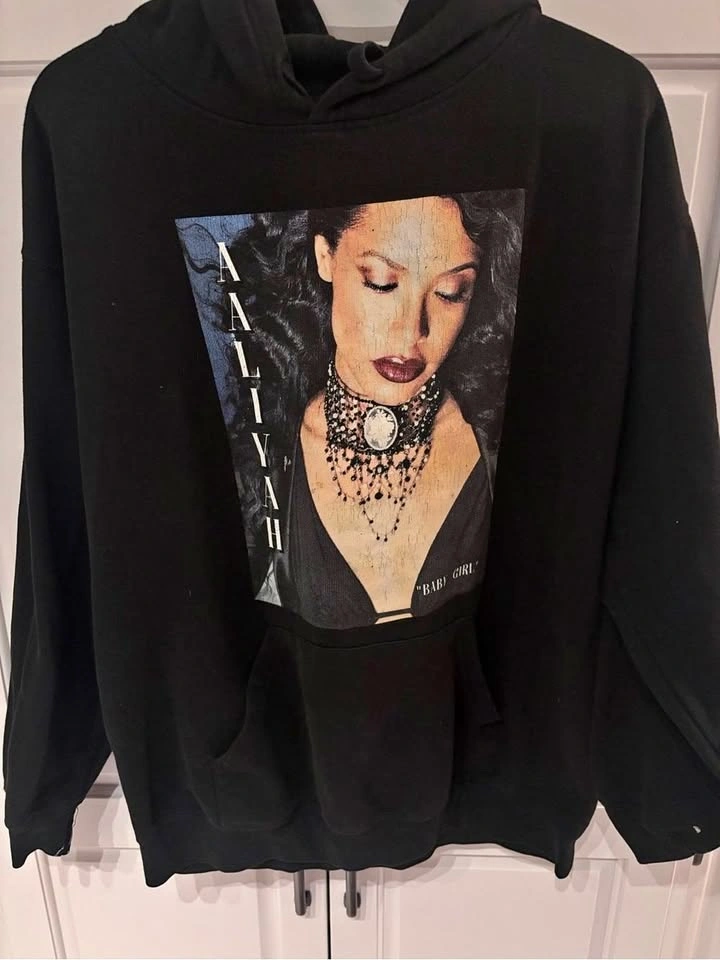Cross Colours Aaliyah Baby Girl Graphic Hoodie Black Size L