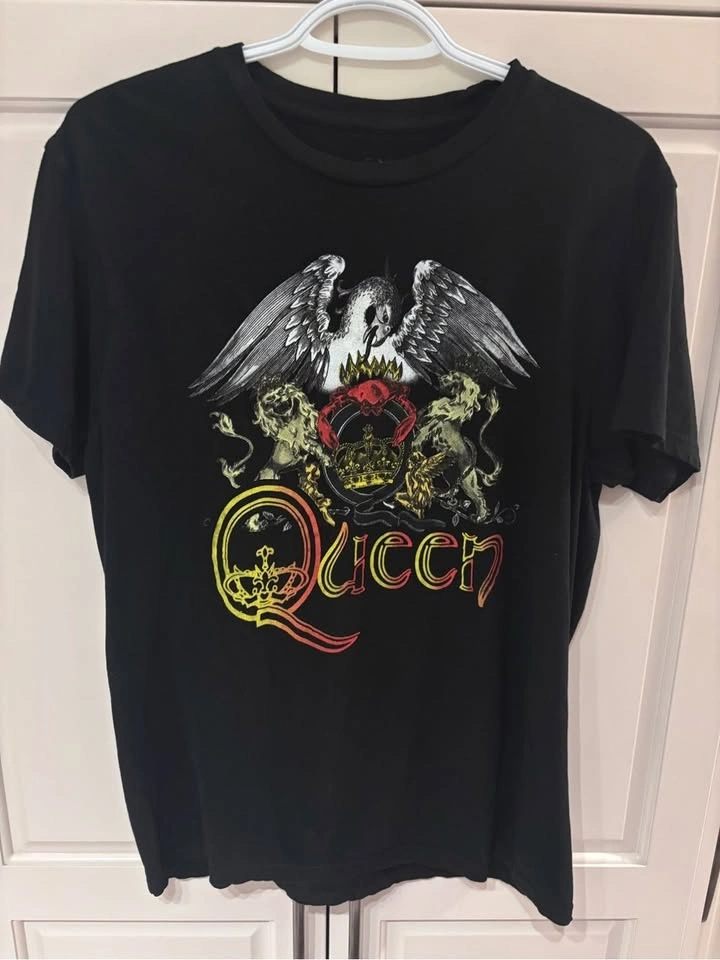 Queen Official Merch 2021 Crest Logo Band T-Shirt Black Men’s Me - photo 2