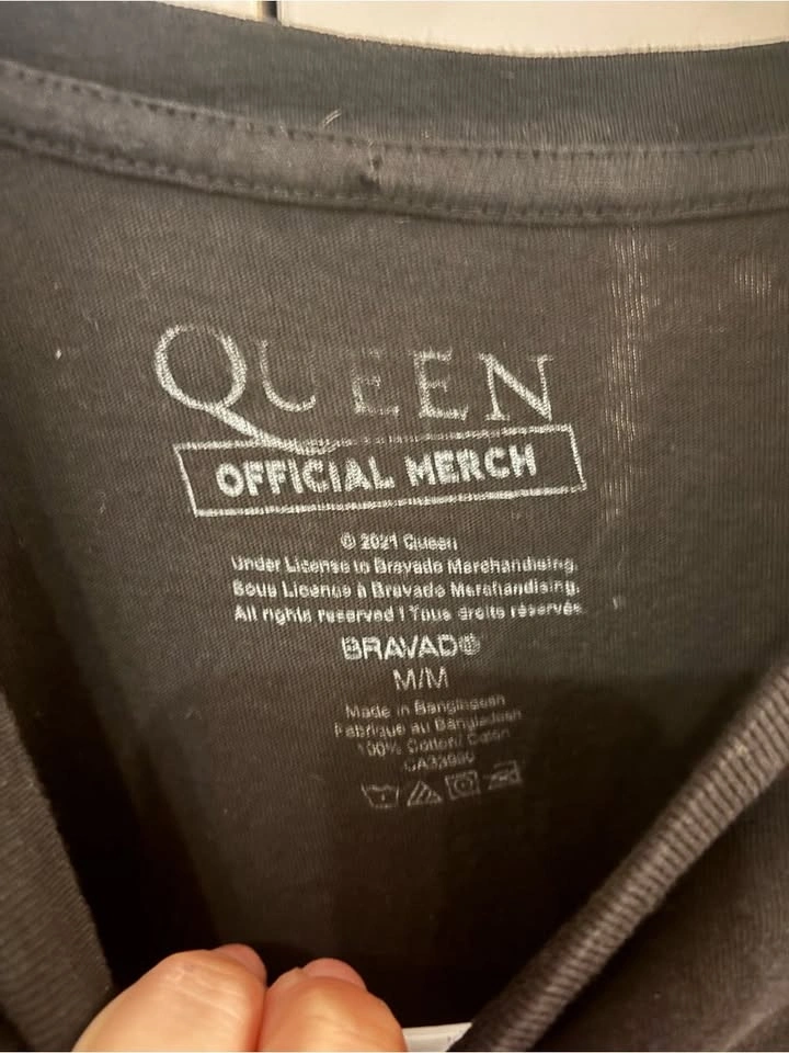 Queen Official Merch 2021 Crest Logo Band T-Shirt Black Men’s Me - photo 4