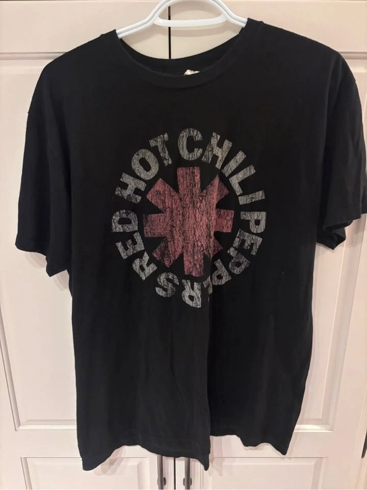 Red Hot Chili Peppers Distressed Logo Black Band T-Shirt RHCP la - photo 3