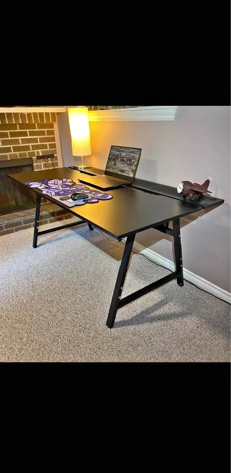 Black Ikea Gaming desk(delivery available)