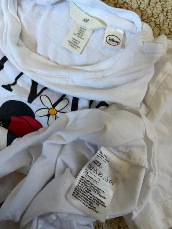 H&M Disney White Minnie Mouse Graphic Tee with Red Polka Dot Dre - photo 2