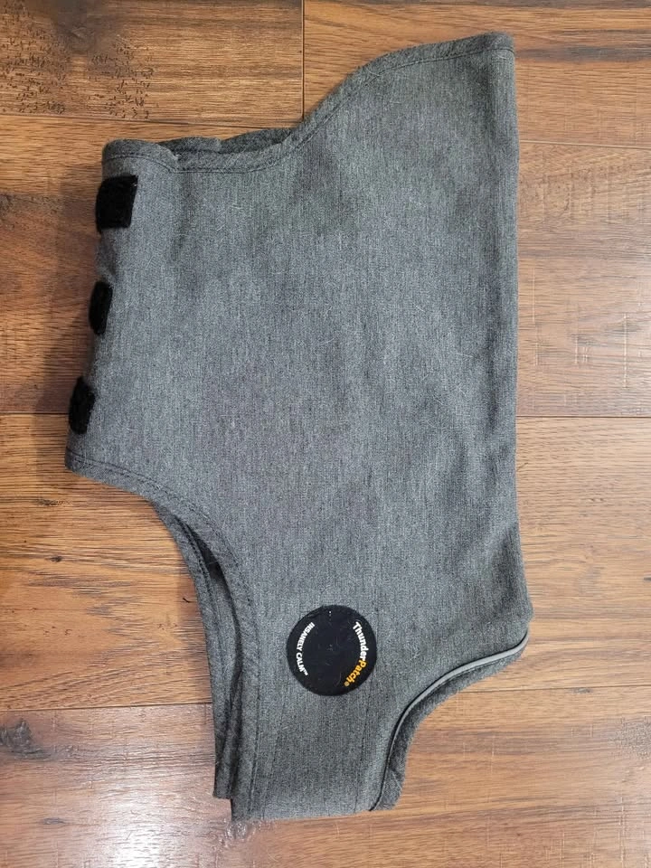 ThunderShirt Dog Anxiety Vest Medium - photo 2