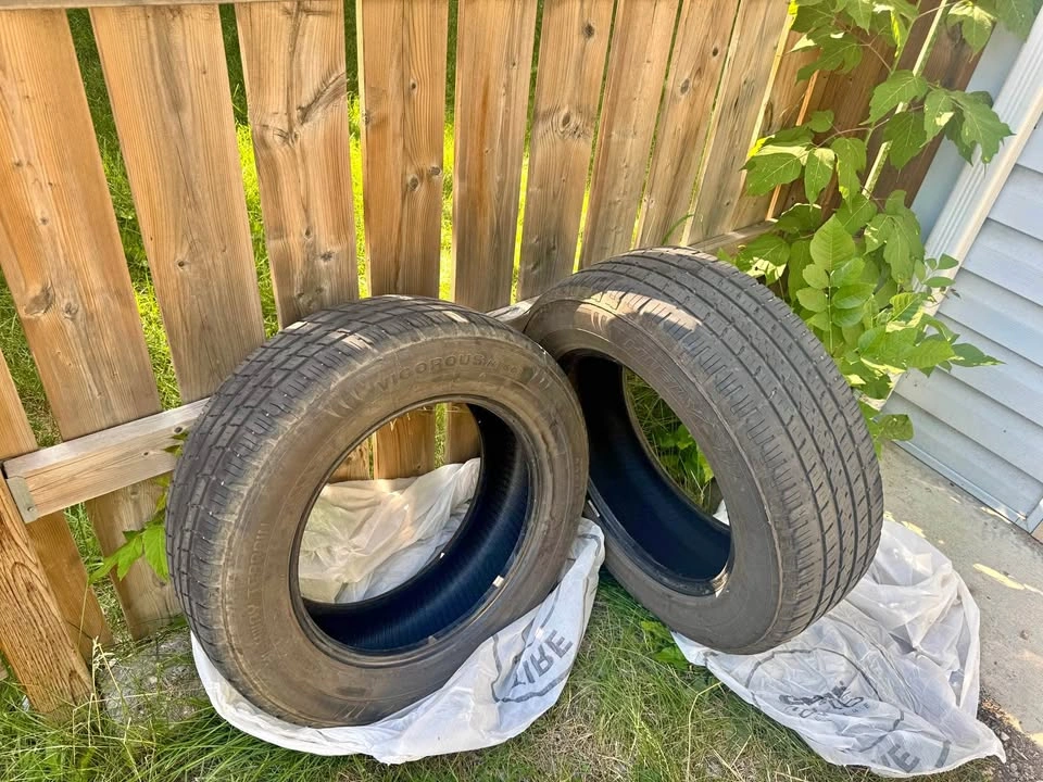 2 Tires seasonal 225 65R17 Clean No Damage