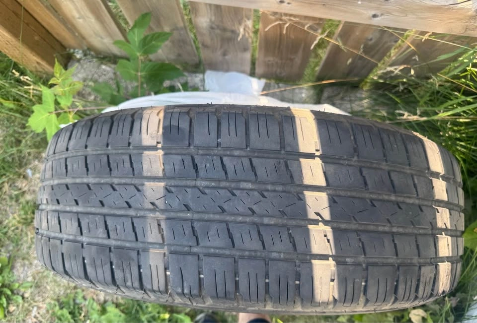 2 Tires seasonal 225 65R17 Clean No Damage - photo 2