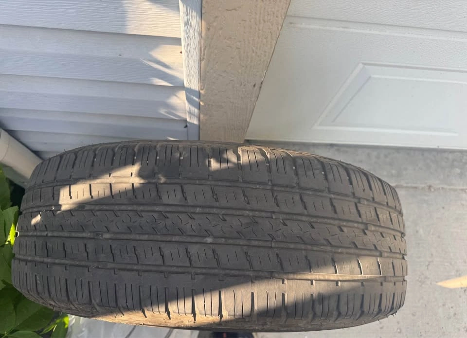 2 Tires seasonal 225 65R17 Clean No Damage - photo 5