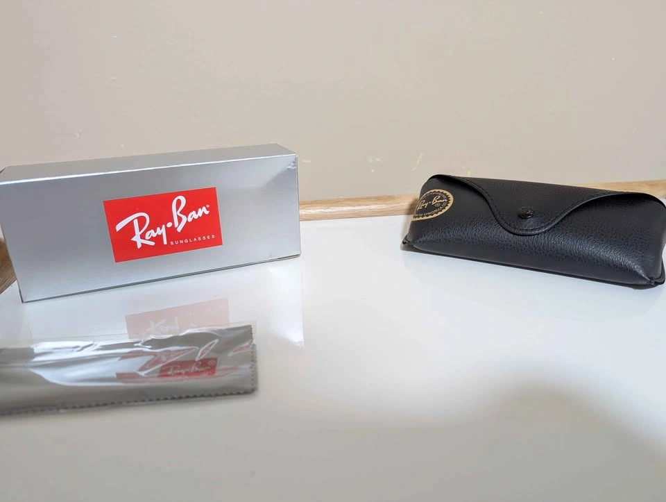 Ray-Ban Premium Quality Sunglasses Available Limited Stock - photo 3