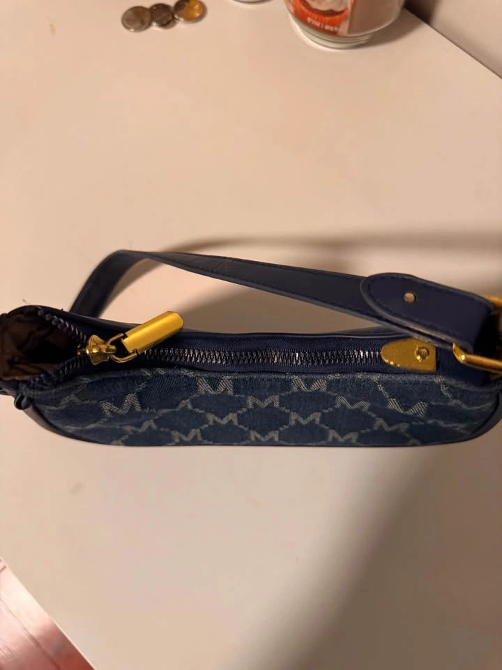 Michael Kors Mini Purse (Blue) - photo 3