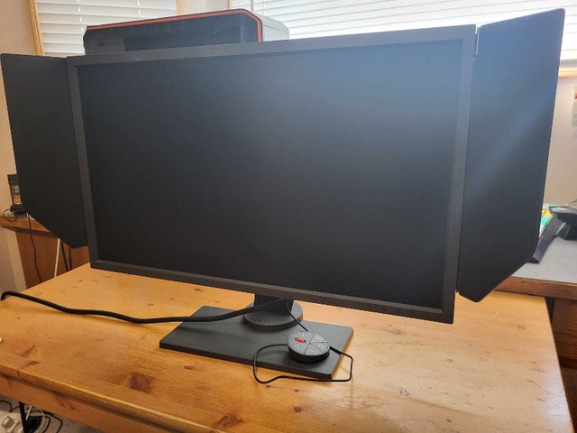 Monitor (27" 240Hz 1ms) + Free Wooden Desk