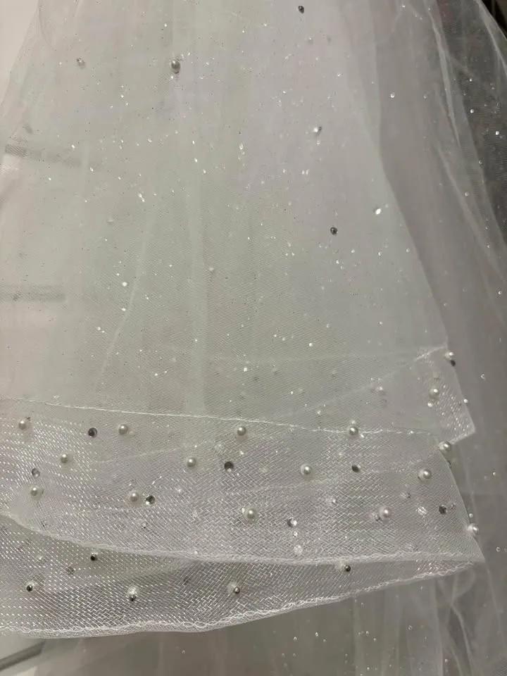 Fingertip sparkly veil with pearls - photo 2