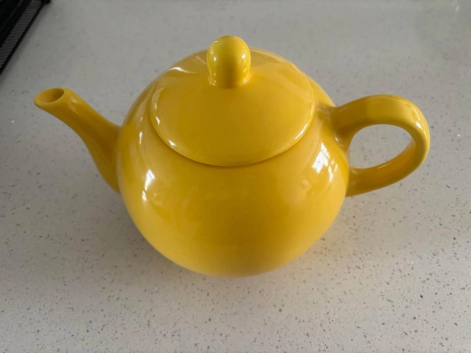 Yellow teapot - photo 2