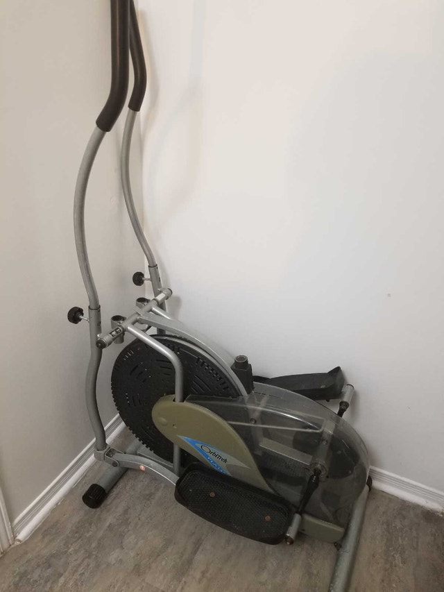 elliptical trainer exercise machine
