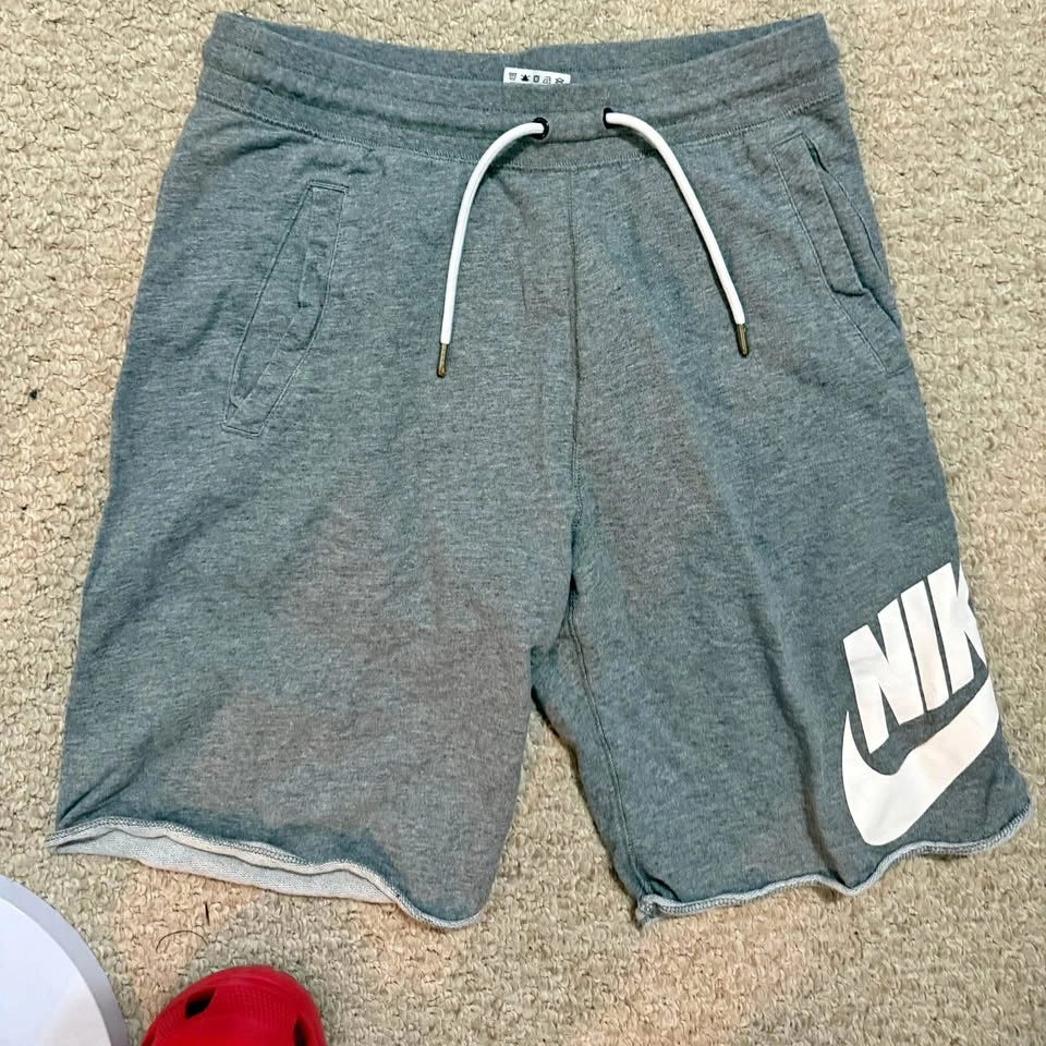 Men’s Nike Shorts S