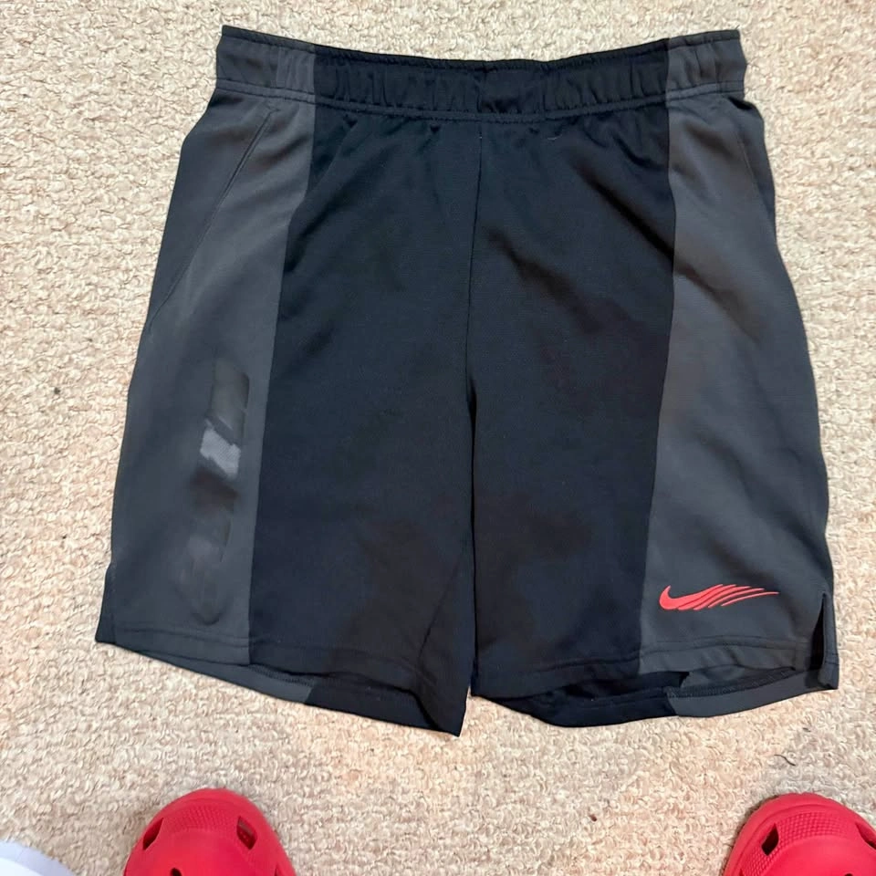 Men’s Nike Shorts S