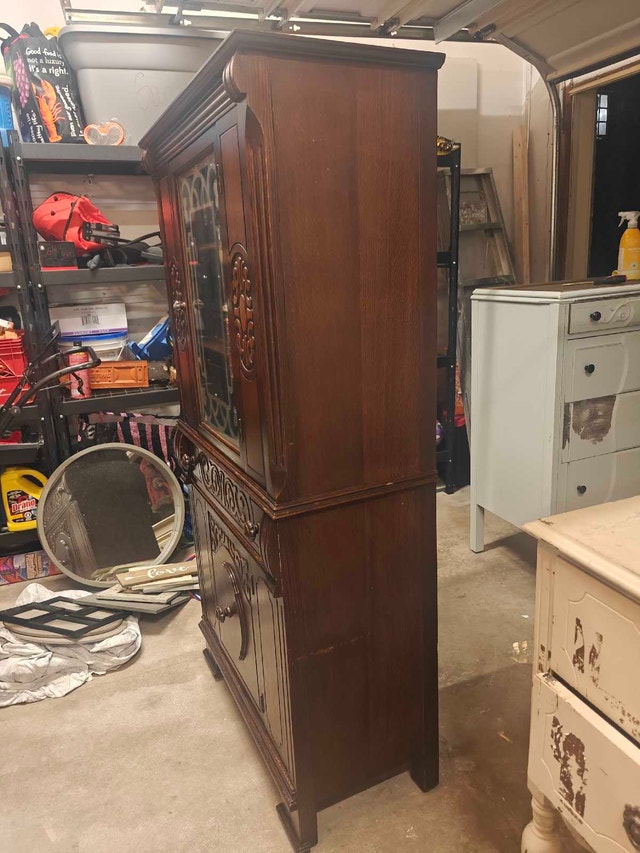 Vintage Jacobean Style Display Cabinet - $250 OBO - photo 4