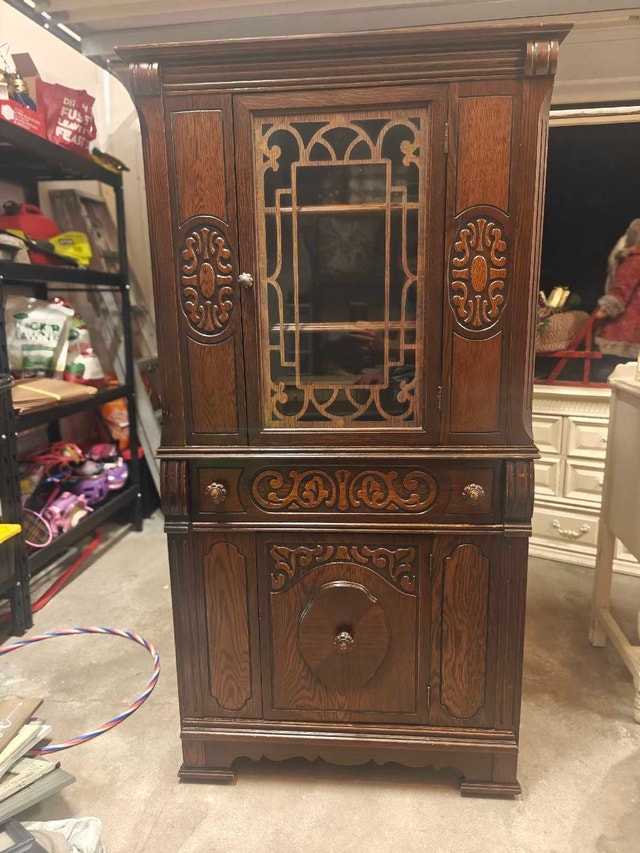 Vintage Jacobean Style Display Cabinet - $250 OBO - photo 5