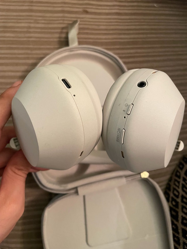 Sony WH-1000XM5 Noise Canceling Headphones - photo 3