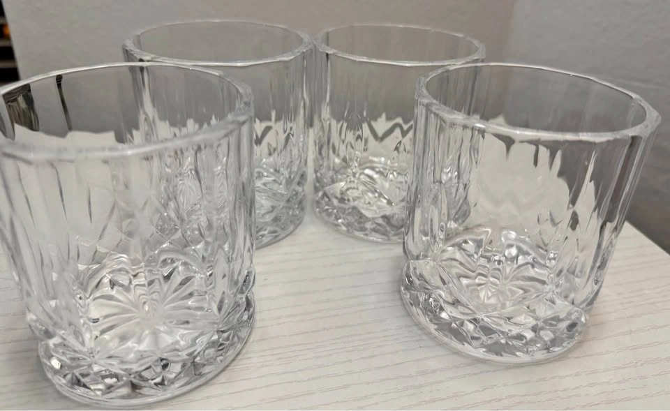 Cocktail/ Whiskey Glasses Set of 4, Premium Vintage, Barely Used
