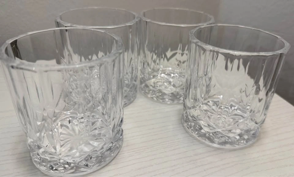 Cocktail/ Whiskey Glasses Set of 4, Premium Vintage, Barely Used - photo 2