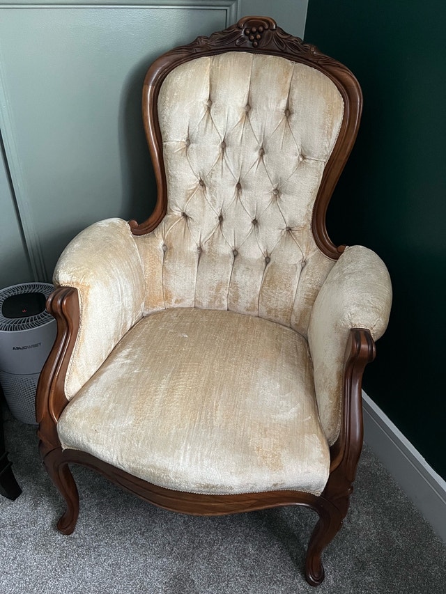 Vintage Accent Chair - photo 2