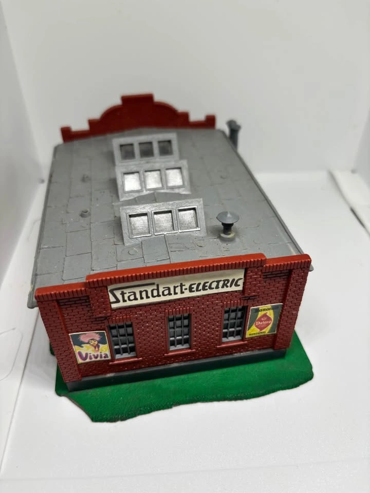 Vintage Standart-Electric Model Factory Building - photo 3