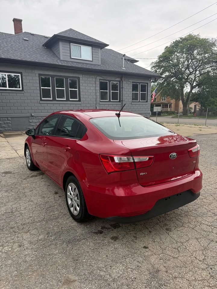2017 Kia Forte LX Sedan 4D - photo 5