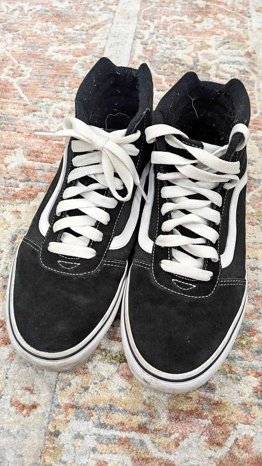 Vans Sk8-Hi High Top Sneakers - Size 10 M