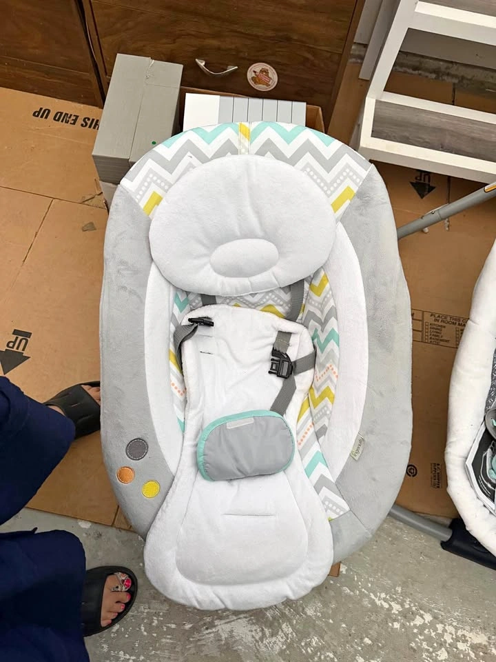 Ingenuity Baby Bouncer / Rocker