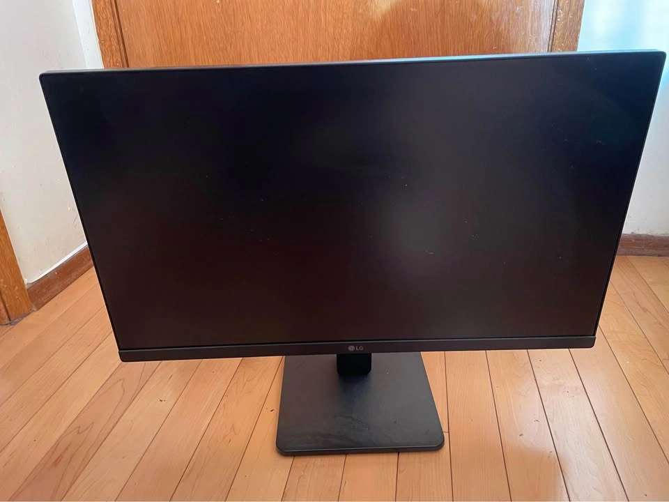 LG 24” 100Hz 1080p Monitor - photo 2