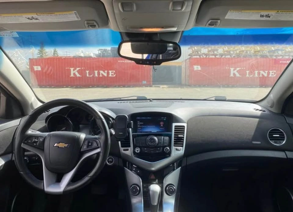 2013 Chevrolet Cruze - photo 2