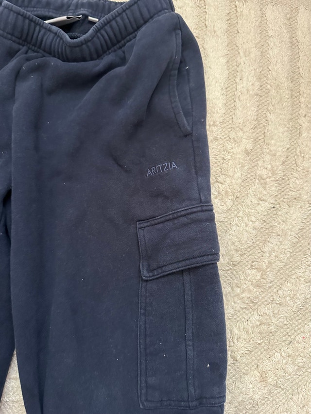 Aritzia Sweatfleece Cargo Sweats - photo 2