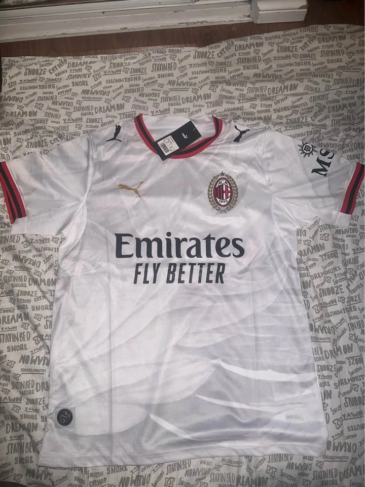 AC Milan 2026/27 Away Jersey – White – Size M – Brand New - photo 2