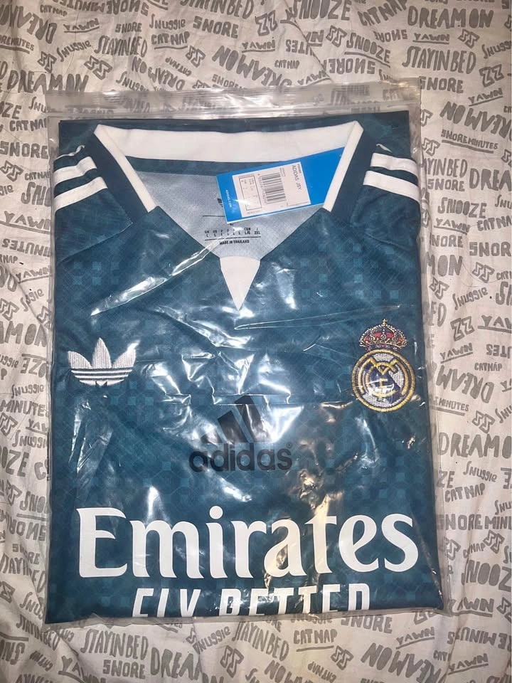Real Madrid 2026/27 Third Jersey – Size L – Brand New