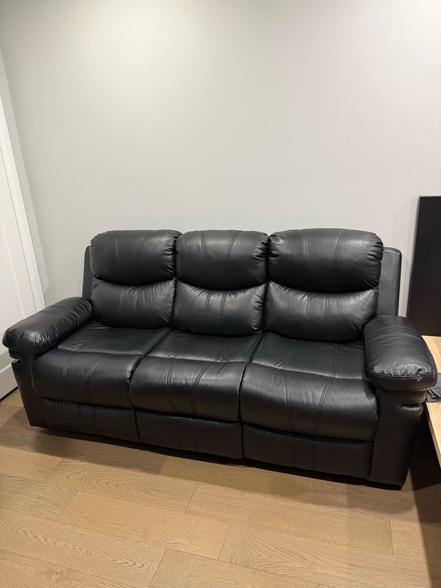 3-Seater Black Leather Reclining Sofa w/ Console — Like New