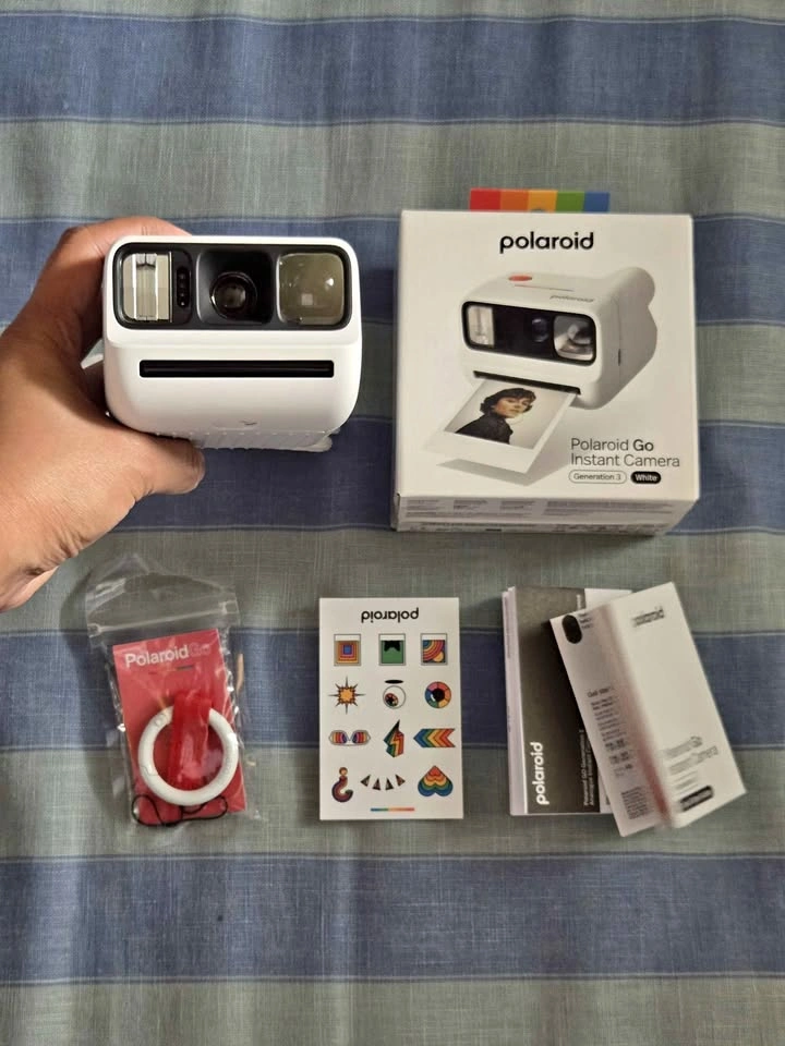 2026 Polaroid Go Gen 3 Instant Camera - White with Red Strap