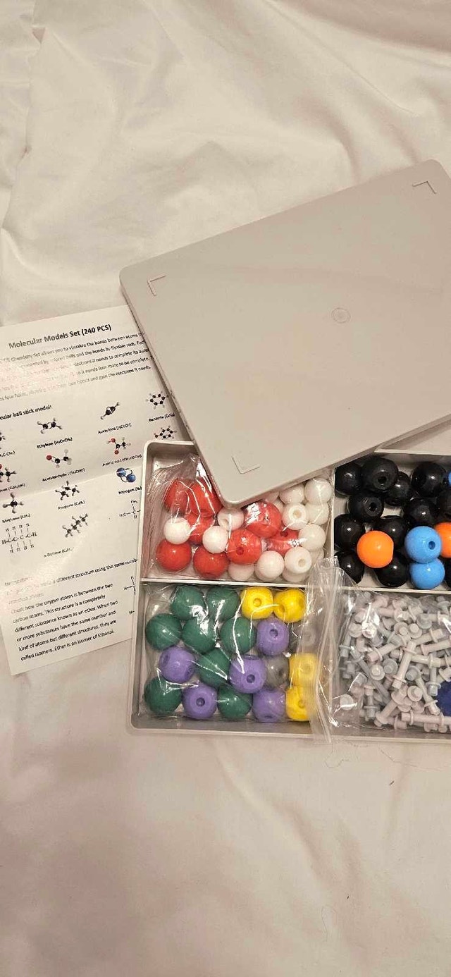 Molecular model kit
