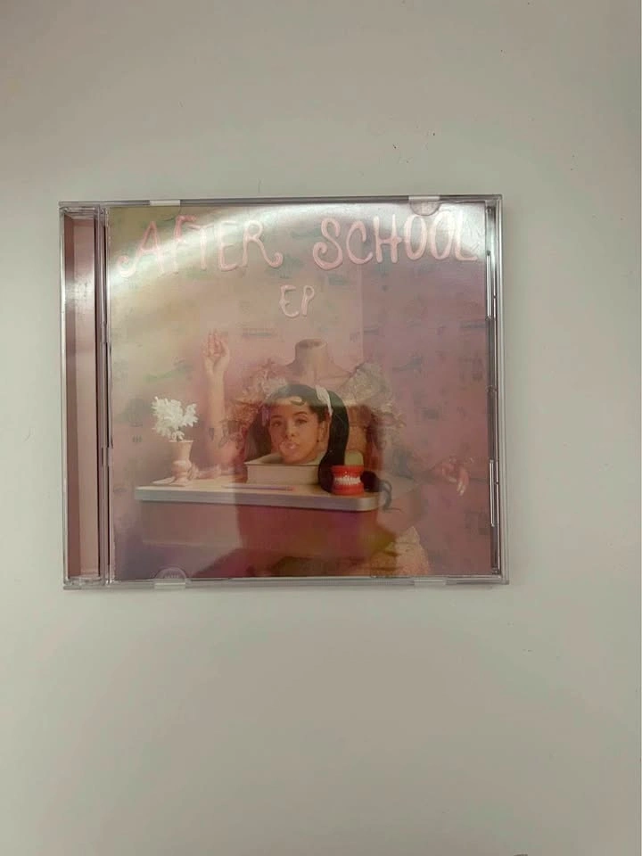 AFTER SCHOOL MELANIE CD MELANIE MERCH SALE