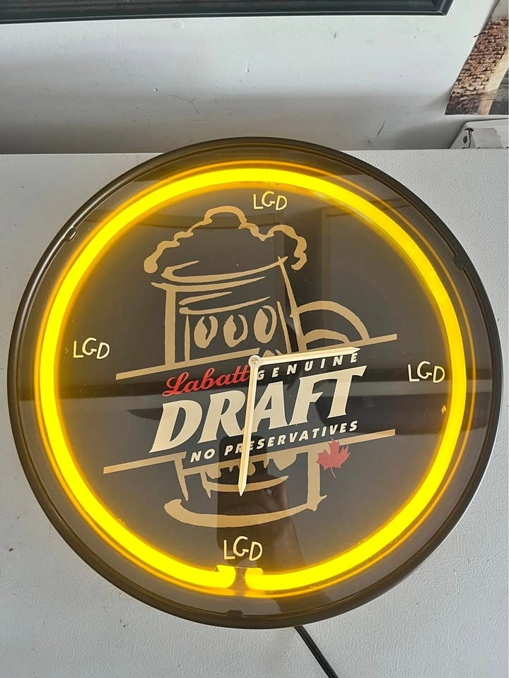 Labatt Genuine Draft Neon Clock