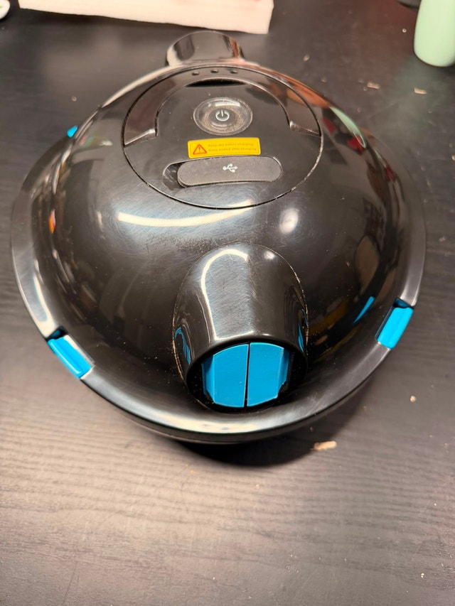 Y10 Robotic Pool Cleaner - photo 3