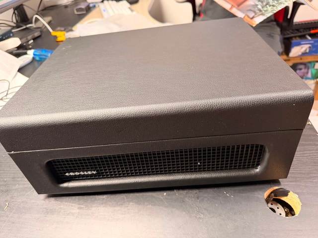 Crosley Voyager Portable Turntable - photo 3