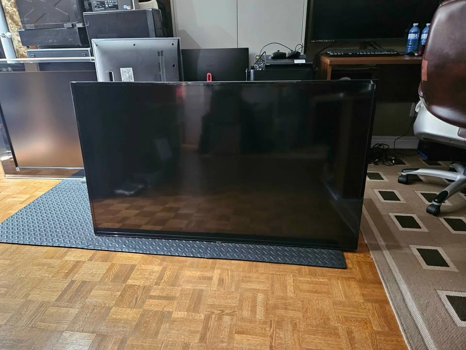 Samsung 58" 1080P Smart TV - photo 2