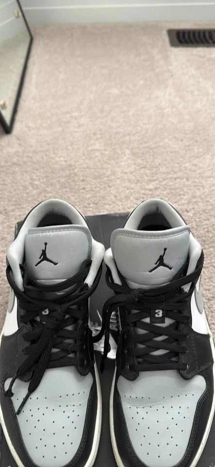 Jordan 1 low Black/Grey Size 9 Mens (NO TRADES) - photo 4