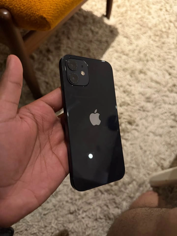 Iphone 12 black 64 gb - photo 3
